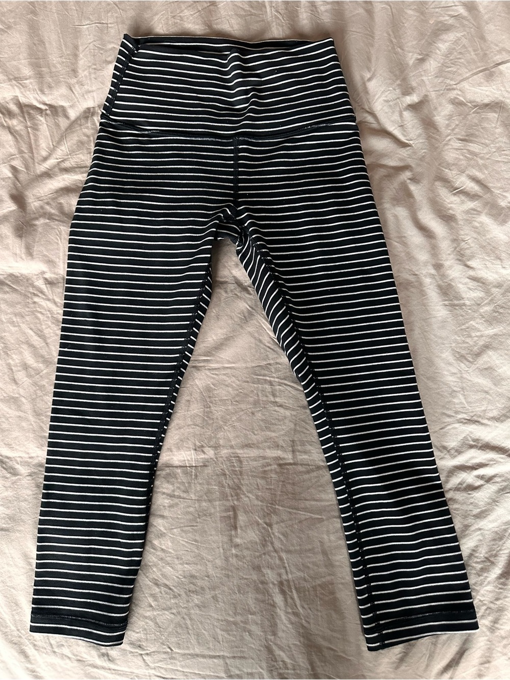 Lululemon High-Rise Crop Leggings Black White Stripe Size 6